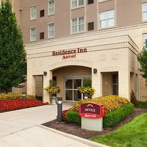 By Marriott Downtown Hotel Saint-Louis